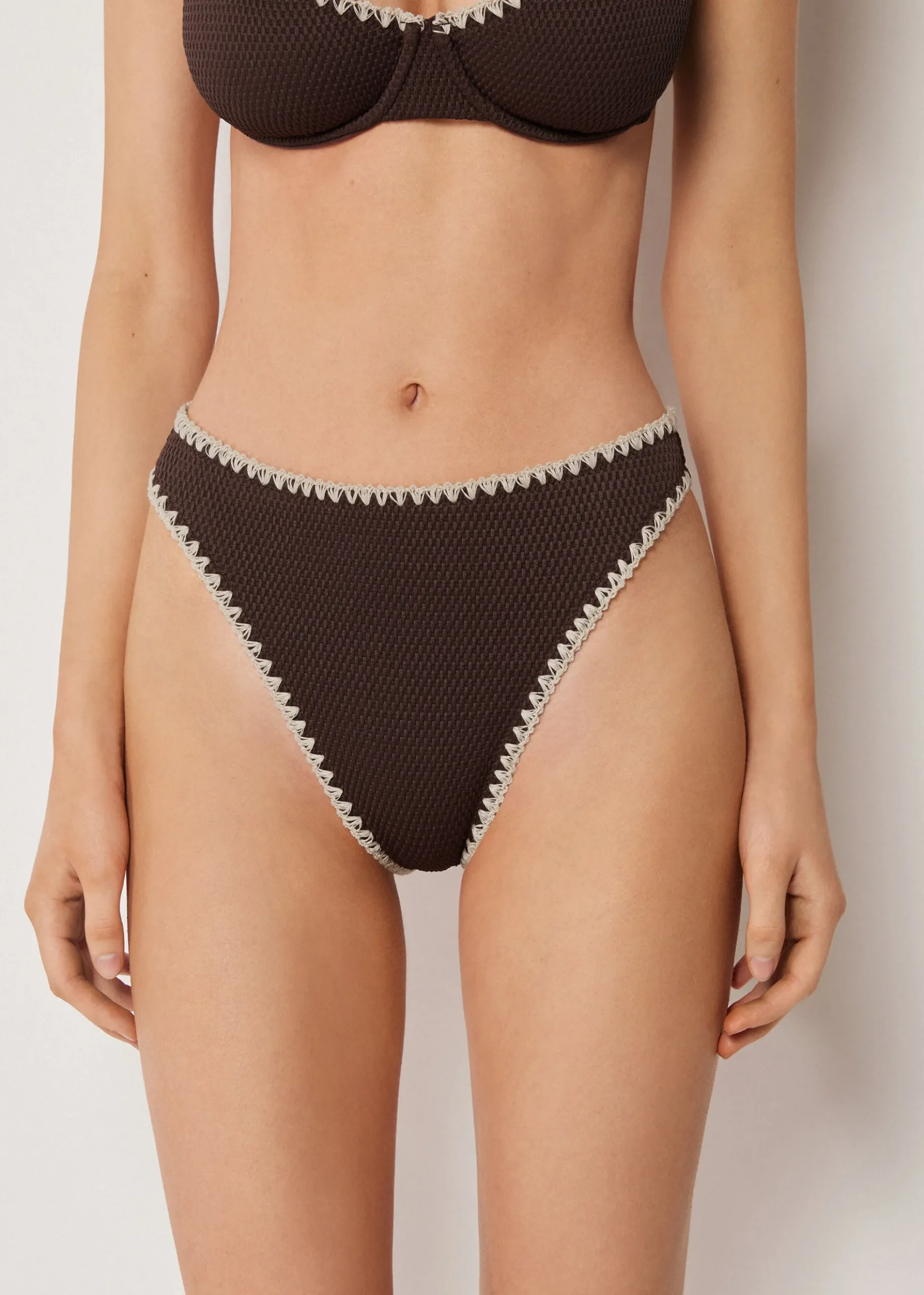 Bas de maillot brésilien taille haute Bicolor Embroidery