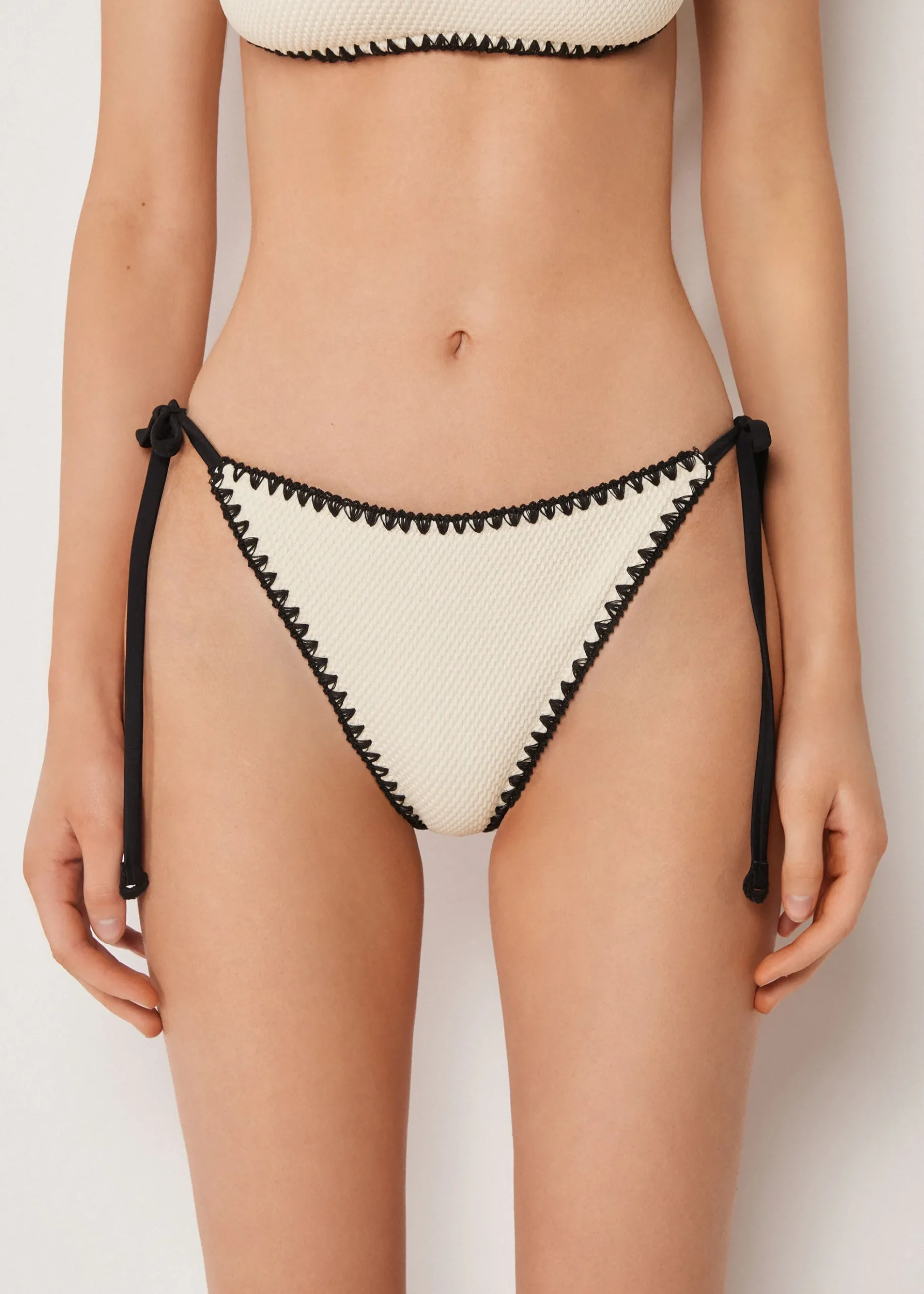 Bas de maillot à lanières Bicolor Embroidery