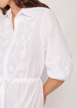 Robe longue brodée
